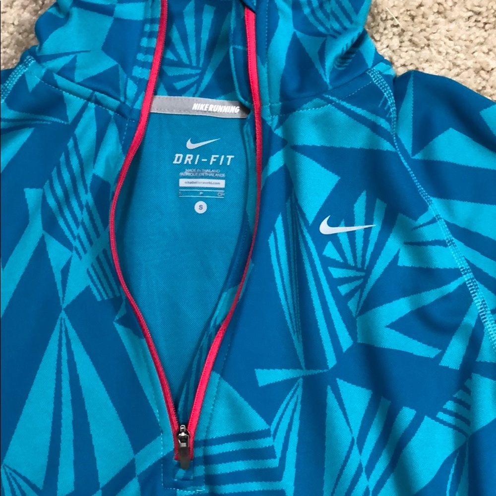 Nike pullover - Picture 2 of 3